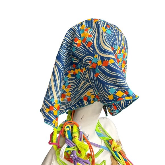 Vintage Triangle Headscarf With Abstract Waves & Geometric Print - Picture 5 of 6